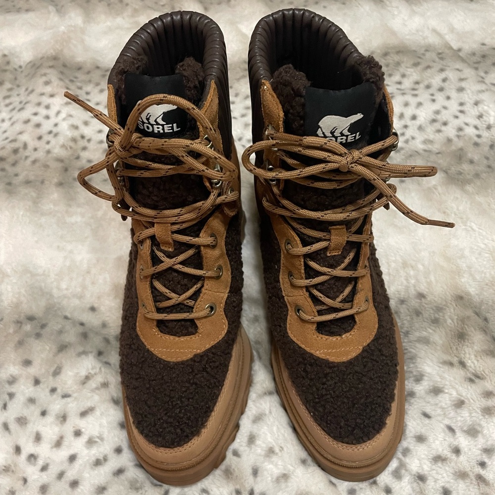 Sorel Brex Cozy Lace Up Boots - Picture 2 of 6